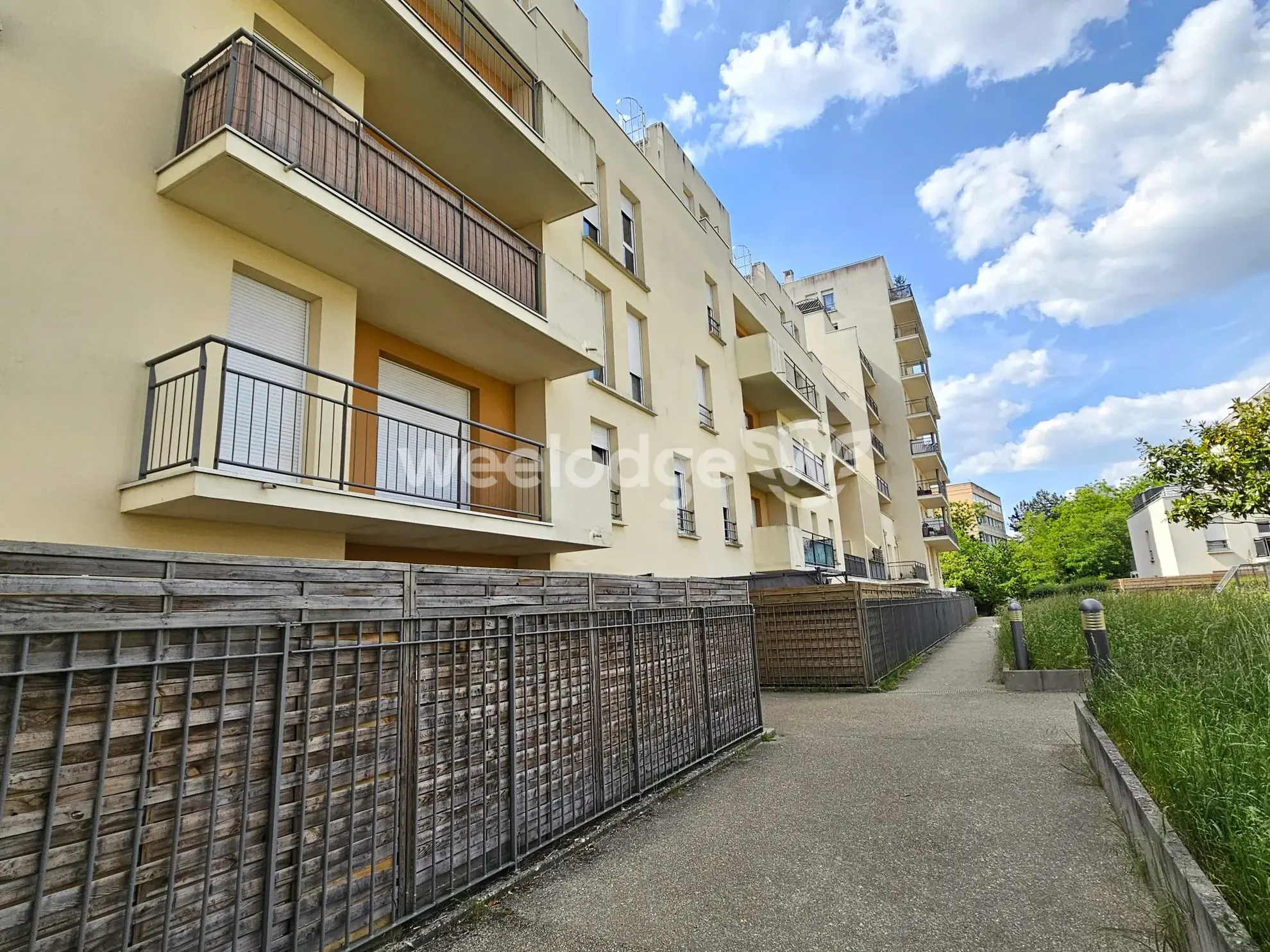 Appartement à vendre à Cergy avec terrasse, parking et proximité RER A 