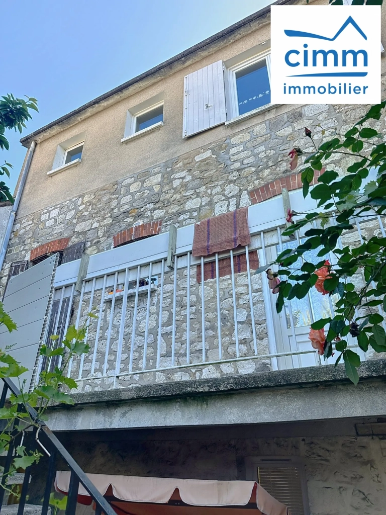 Maison mitoyenne en excellent état avec jardin à Montargis