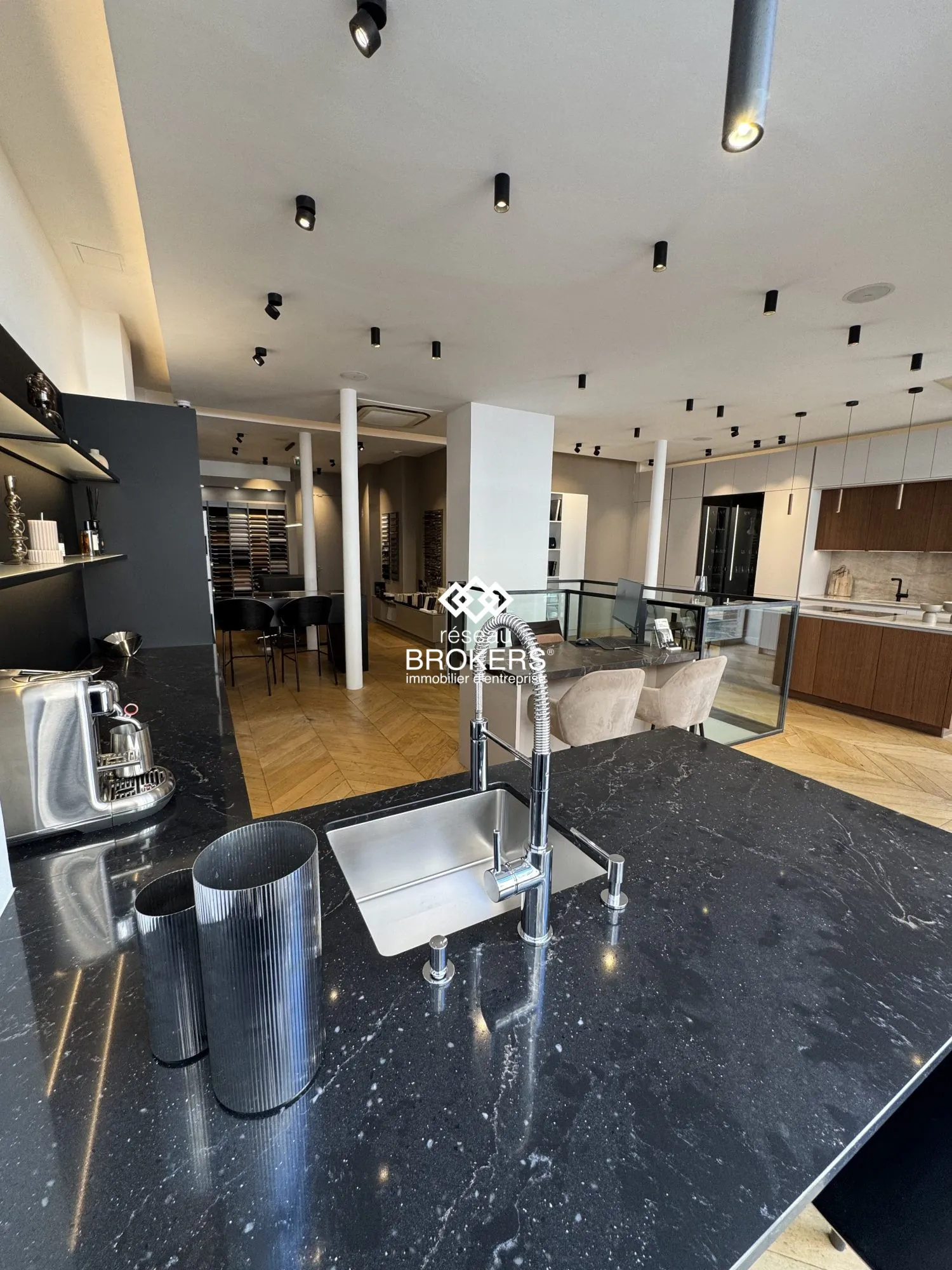 Boutique de 101 m² à vendre dans le quartier recherché de Neuilly-sur-Seine 