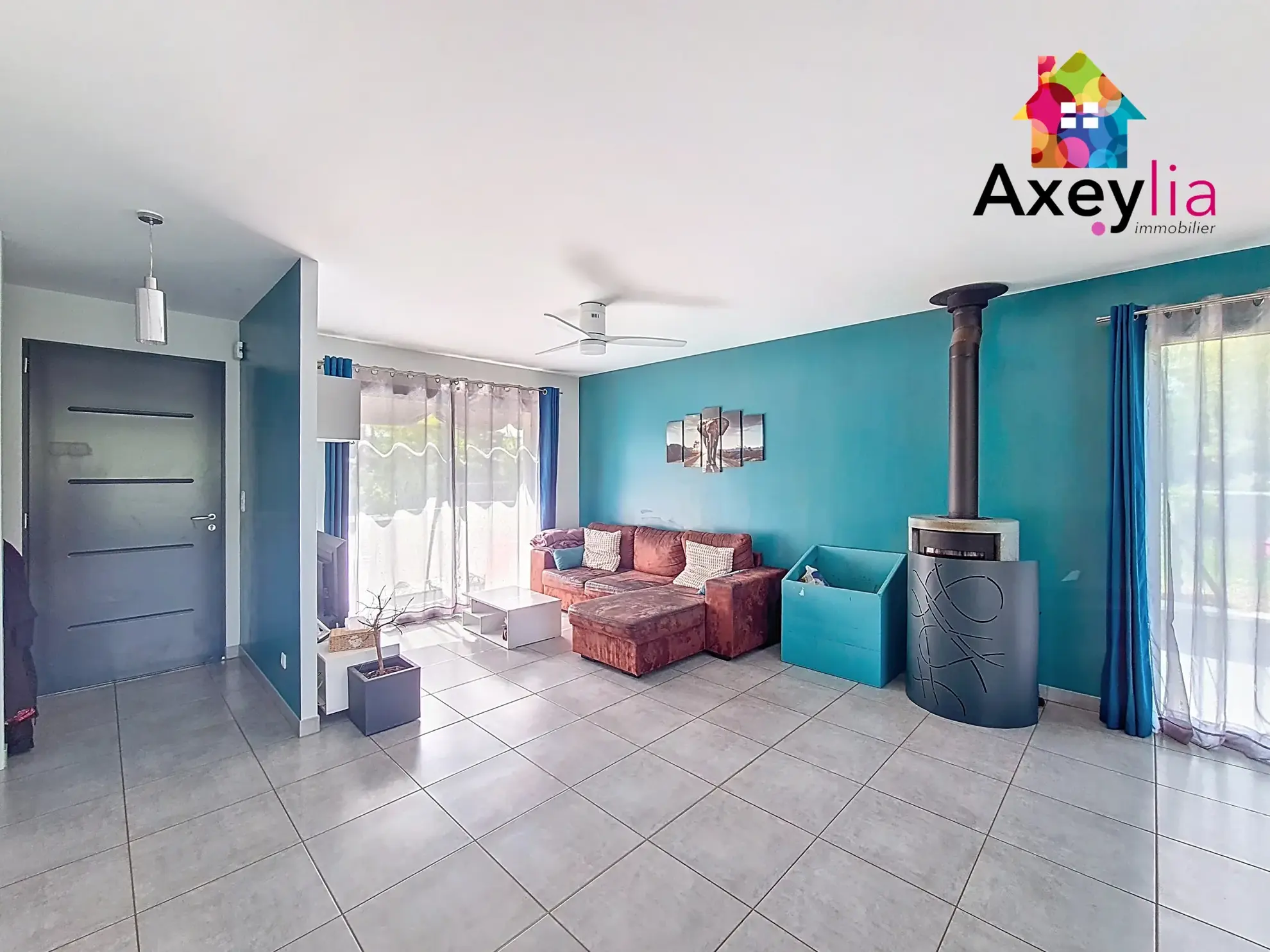 Maison récente avec terrasse et grand terrain à Pouilly-sous-Charlieu 