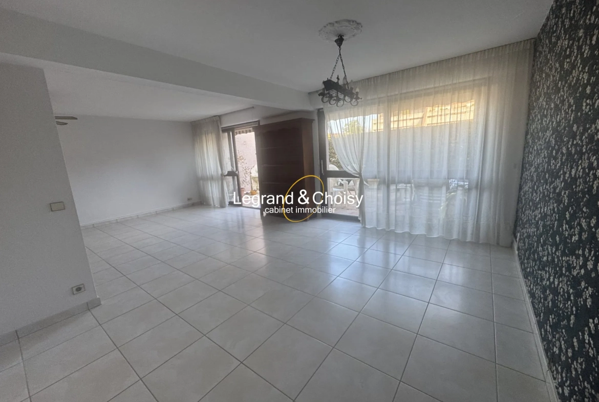Appartement 3 pièces avec terrasse et garage à Villeneuve-sur-Lot 