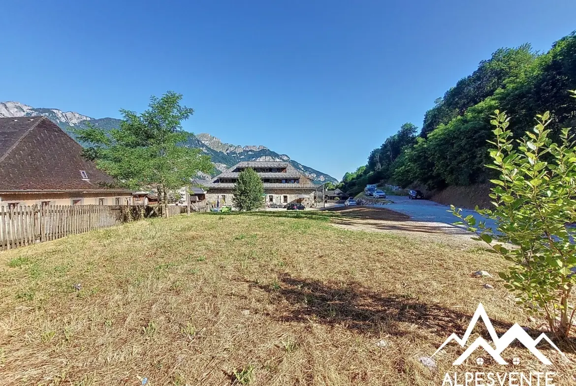 Terrain constructible à Le Biot de 302 m² - Projet immobilier prêt à bâtir 