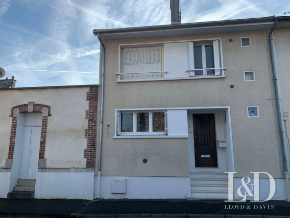 Maison individuelle à vendre à Aÿ-Champagne, 105 m², jardin, confort familial