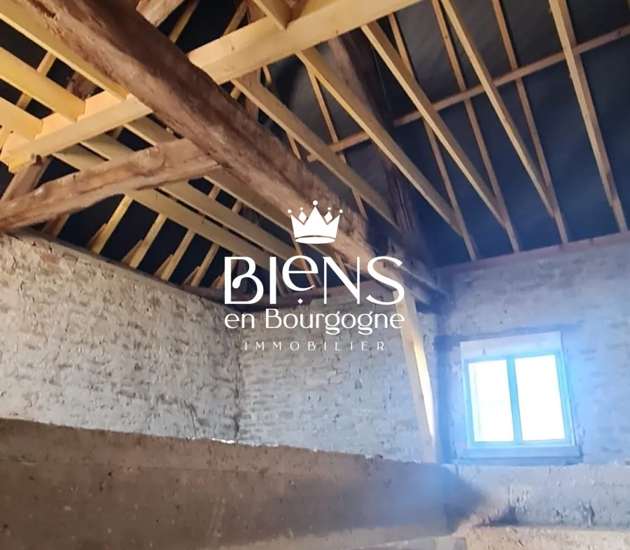 Maison à aménager de 81 m² dans un village dynamique proche de Beaune 