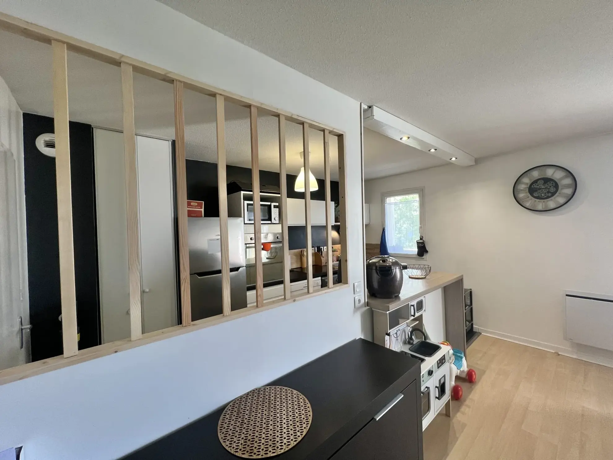 Charmant T3 avec balcon, ascenseur et parking à Orléans 