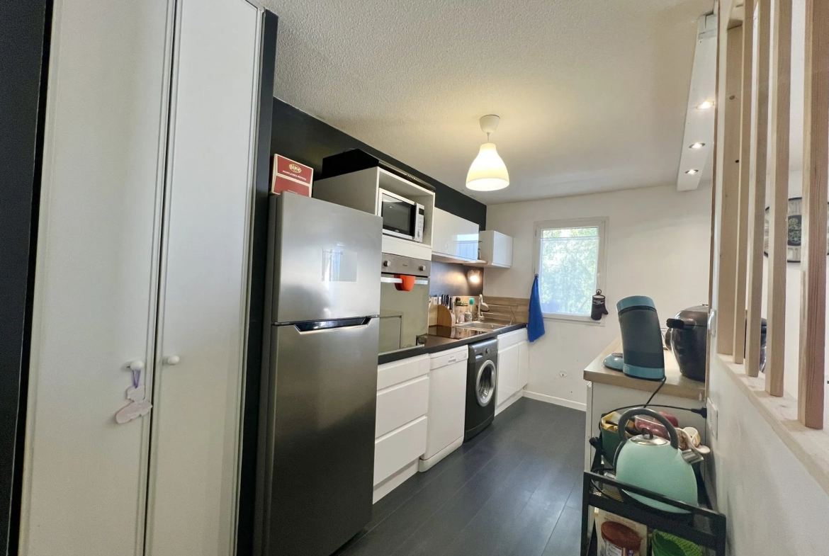 Charmant T3 avec balcon, ascenseur et parking à Orléans 