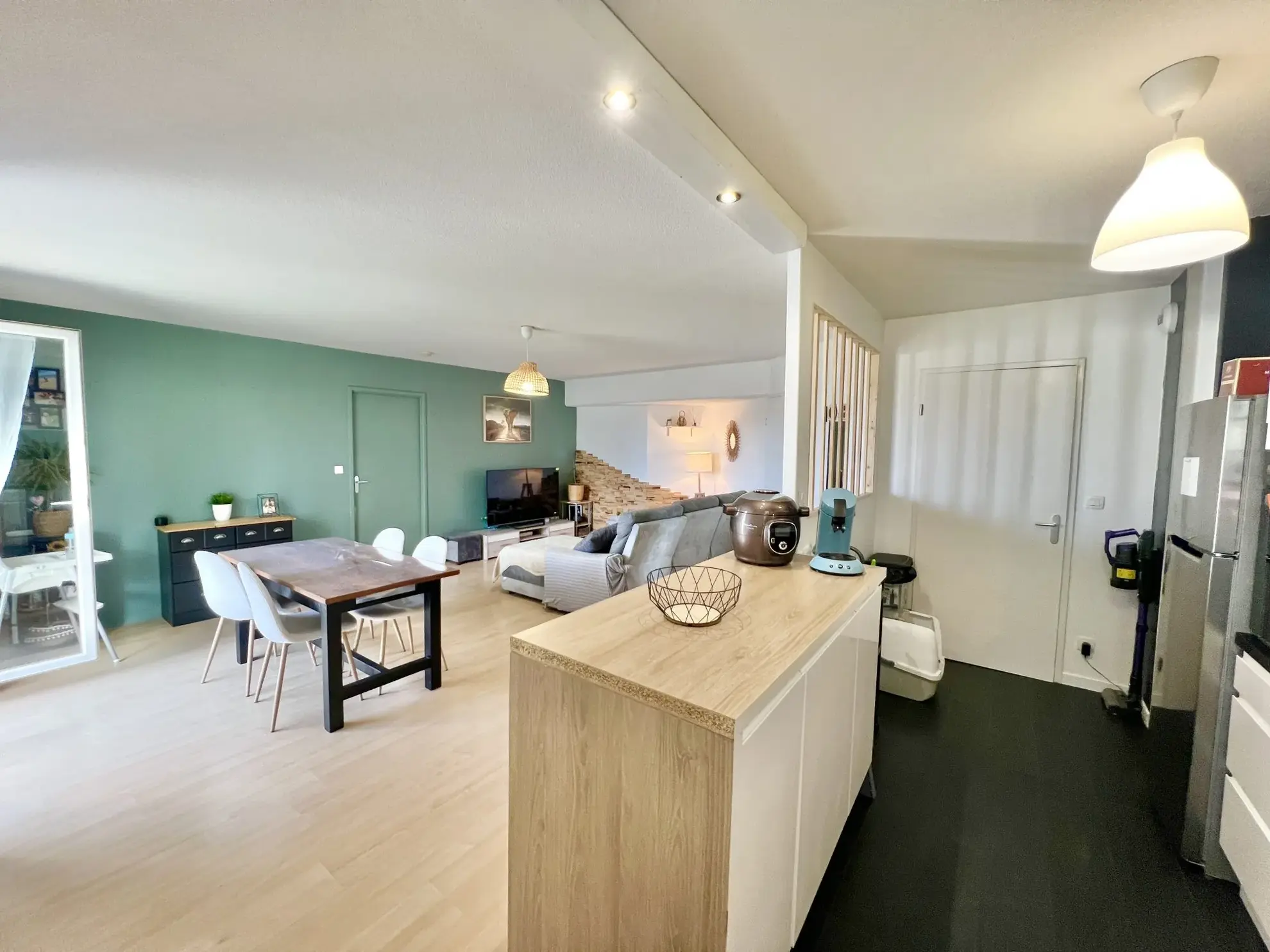 Charmant T3 avec balcon, ascenseur et parking à Orléans 