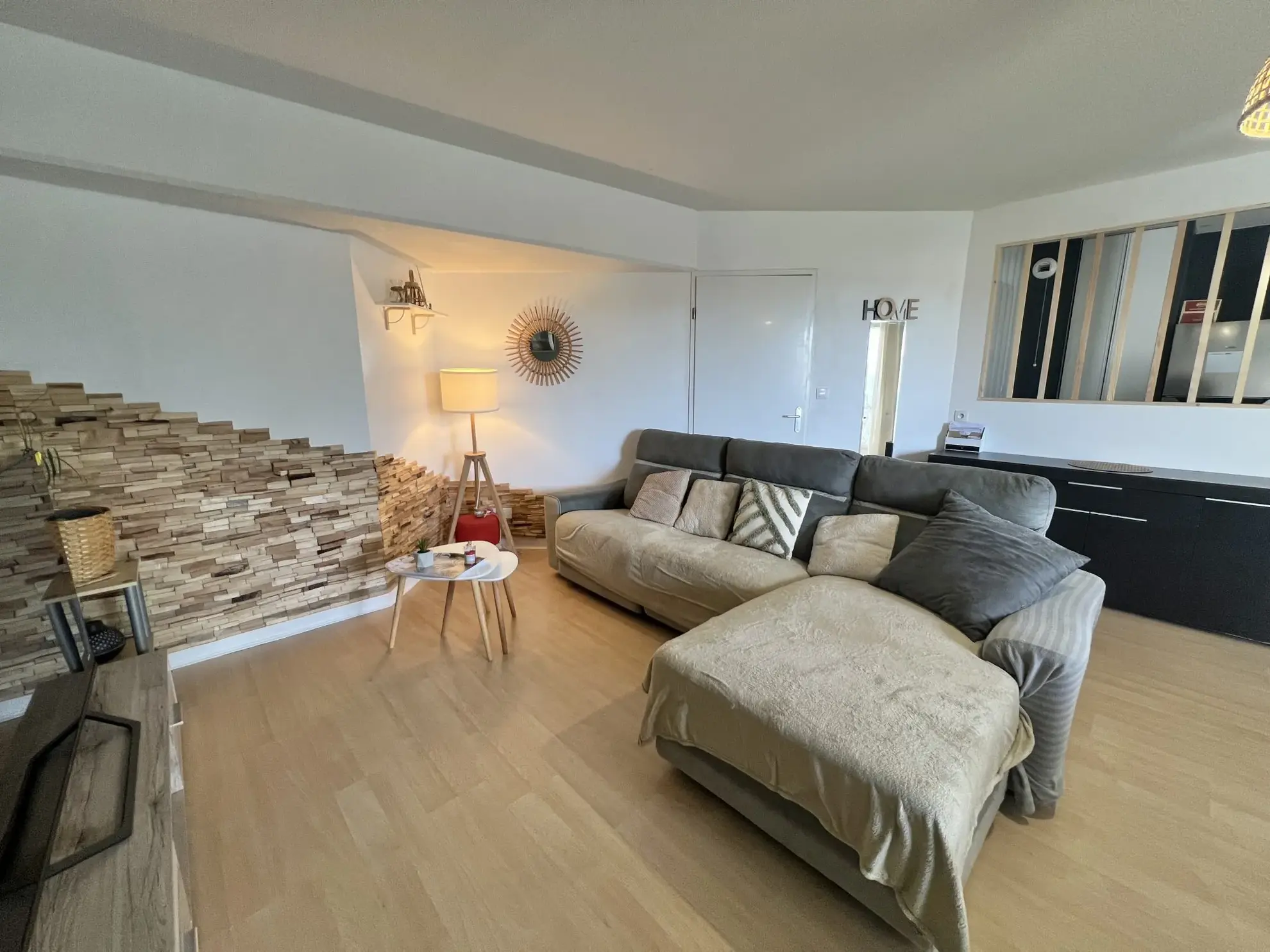 Charmant T3 avec balcon, ascenseur et parking à Orléans 