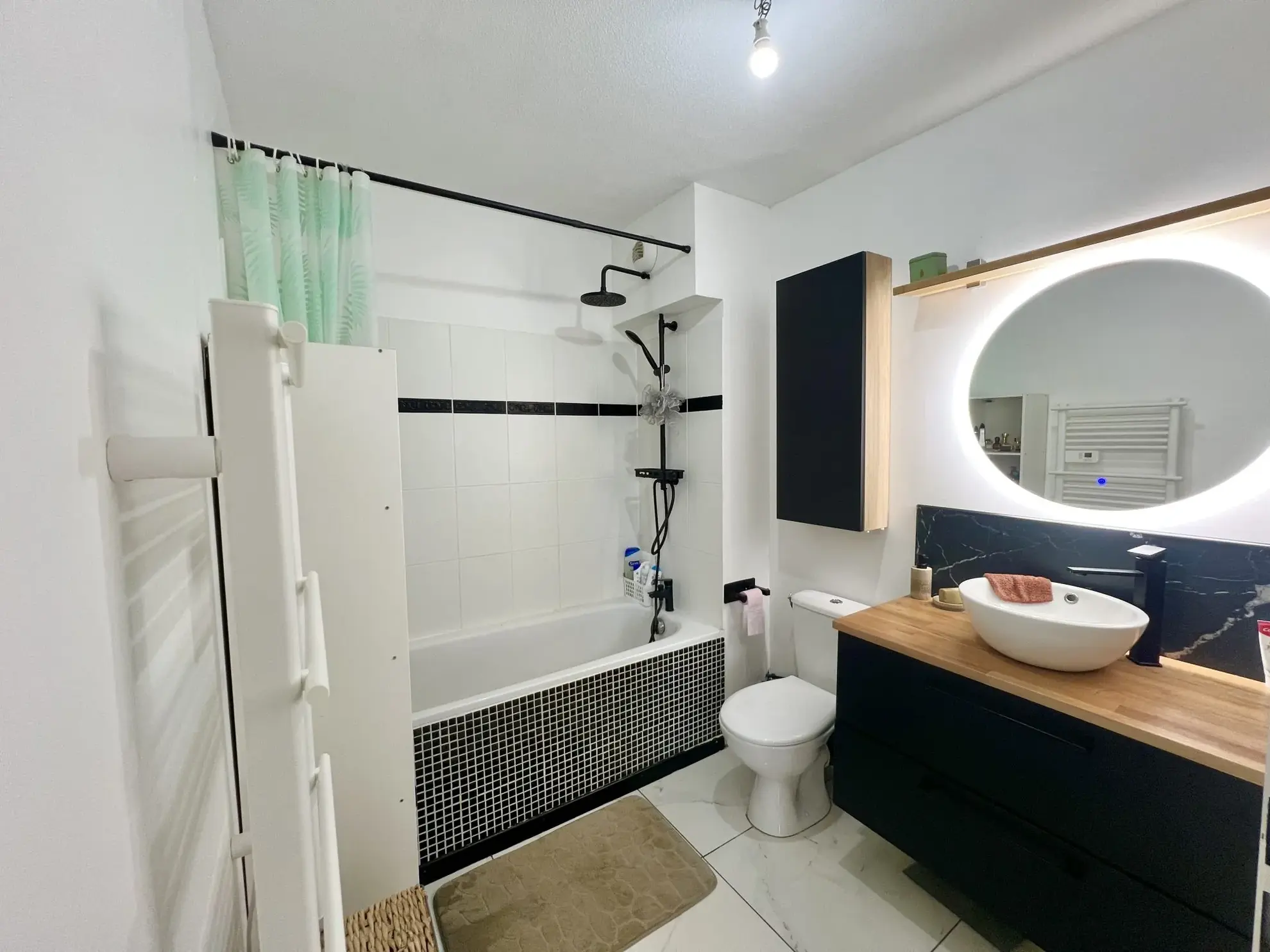 Charmant T3 avec balcon, ascenseur et parking à Orléans 