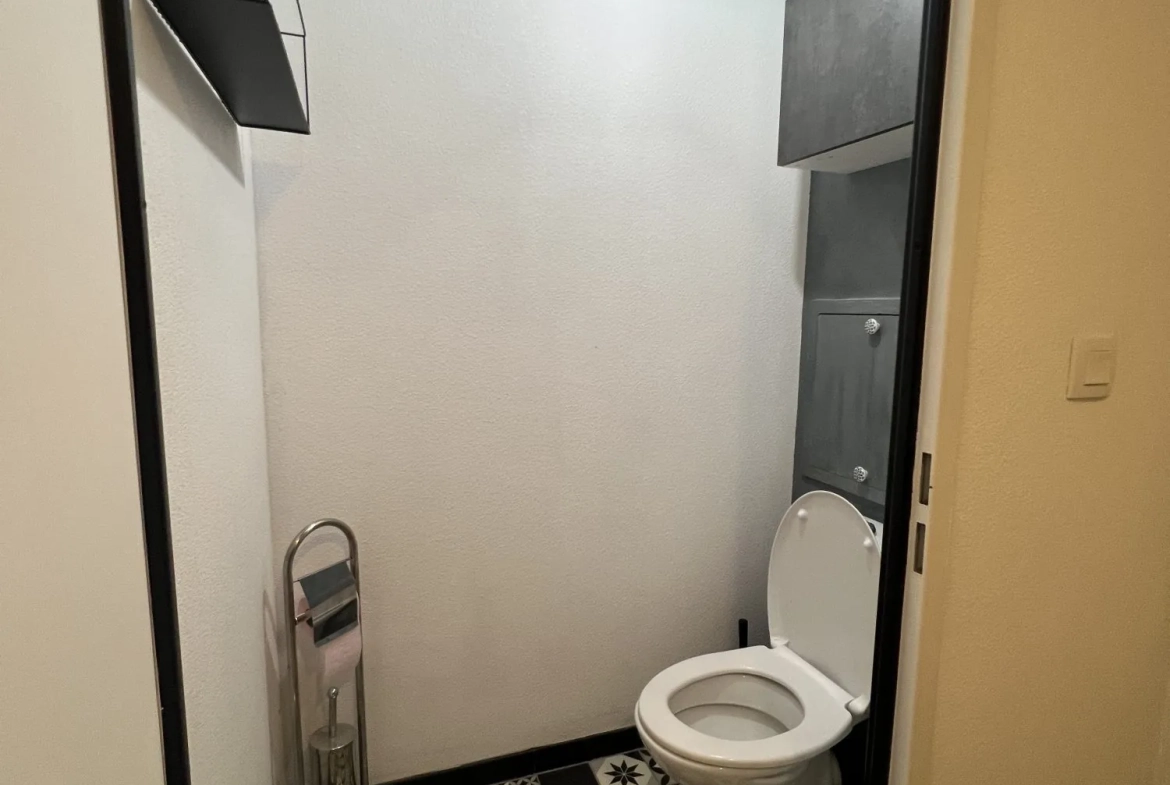 Charmant T3 avec balcon, ascenseur et parking à Orléans 