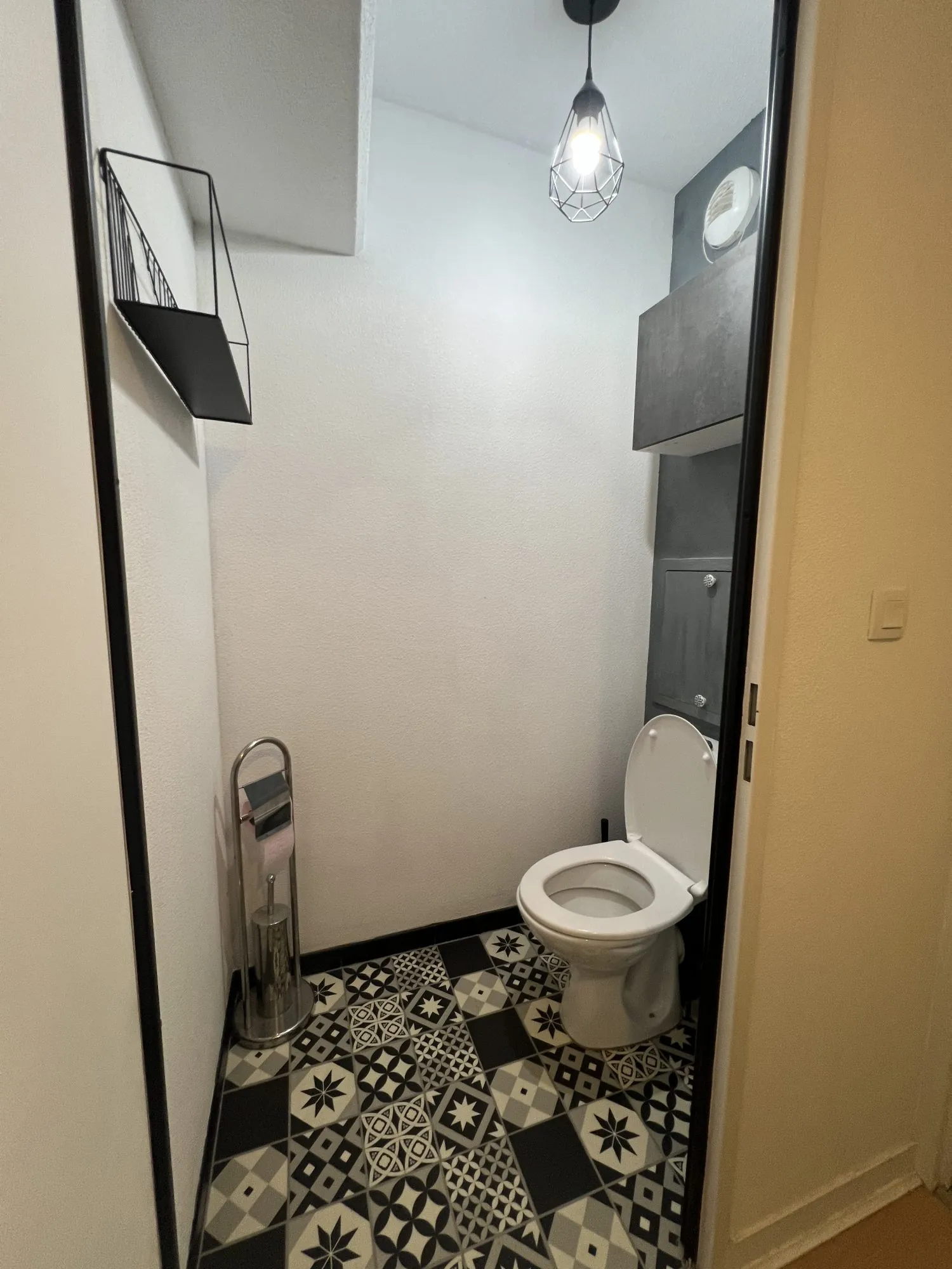 Charmant T3 avec balcon, ascenseur et parking à Orléans 