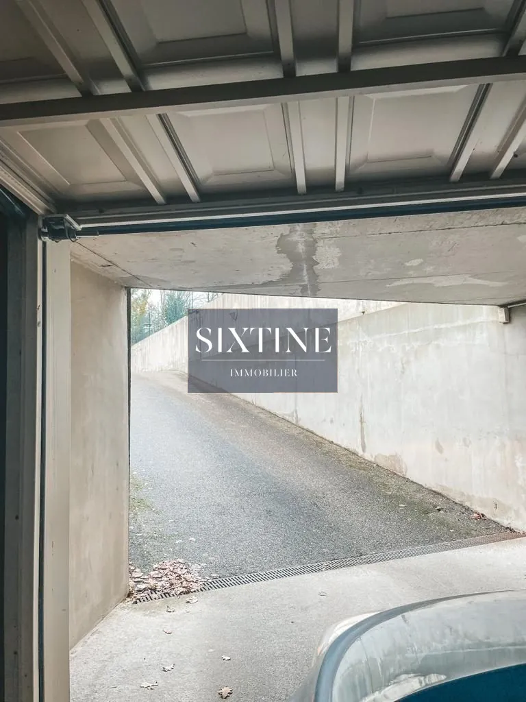 Garage en location à Bourgoin-Jallieu dans résidence sécurisée 