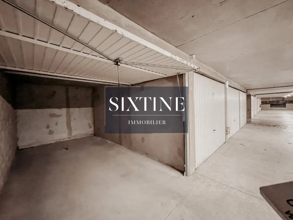 Garage en location à Bourgoin-Jallieu dans résidence sécurisée 