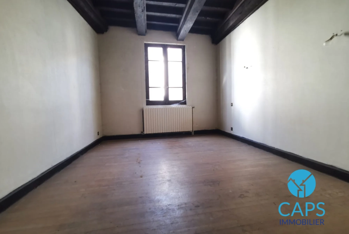 Immeuble à rénover proche de Castres Immeuble à rénover de 215 m² à Roquecourbe, idéal investisseur 
