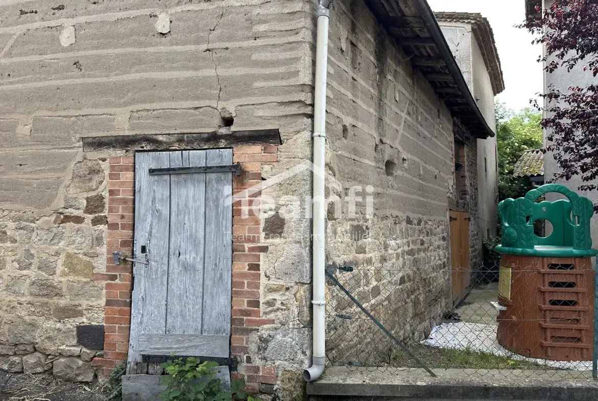 Maison de 71 m² à Lezoux avec deux granges et potentiel d'investissement 