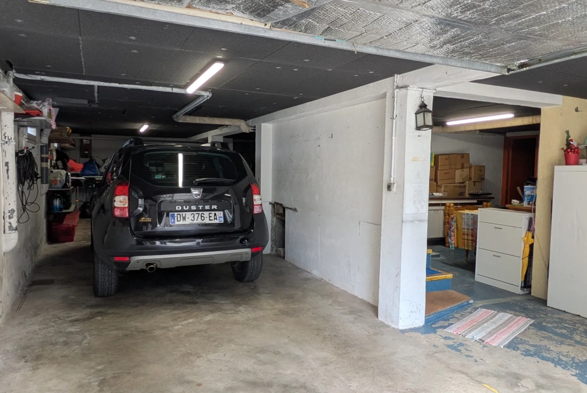 Maison 3 chambres avec terrain de 2300m² à Bans - Calme et verdure 