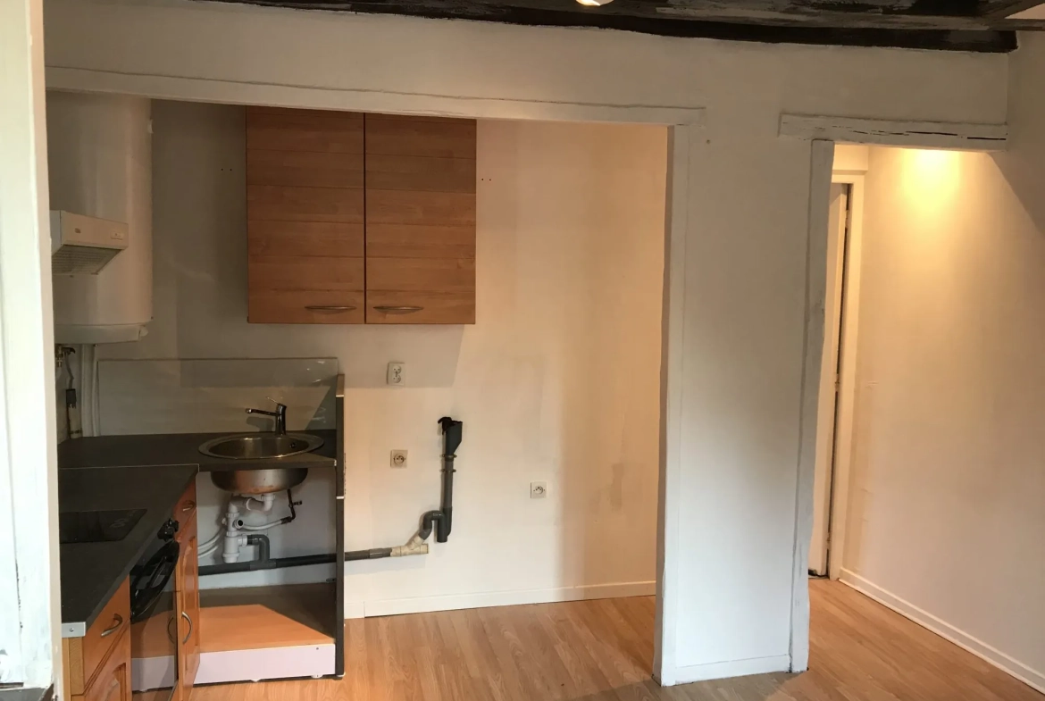 Immeuble à vendre à Courtenay de 232 m² avec 5 appartements à rénover 