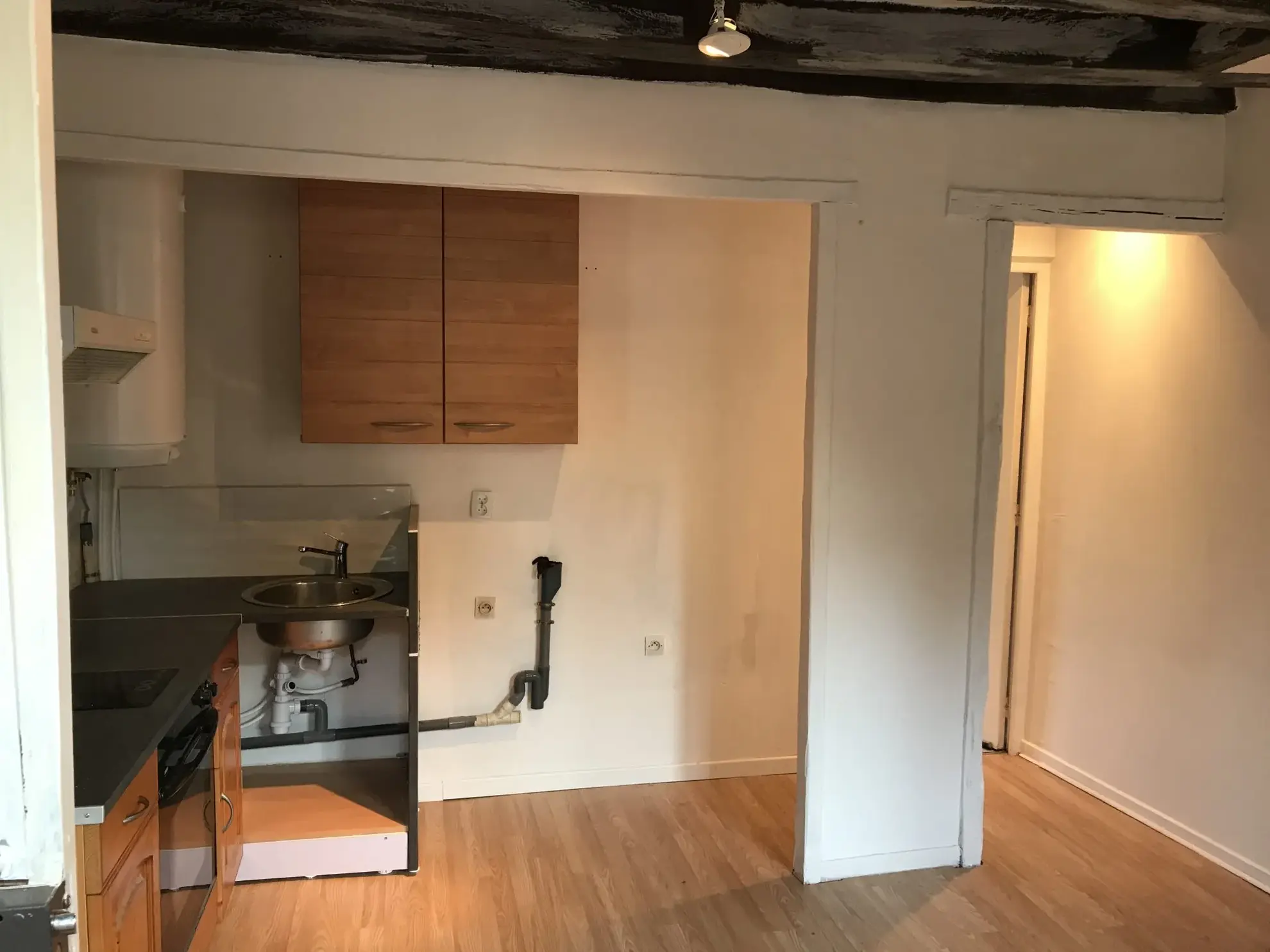 Immeuble à vendre à Courtenay de 232 m² avec 5 appartements à rénover 