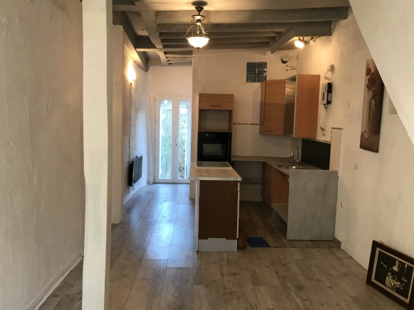 Immeuble à vendre à Courtenay de 232 m² avec 5 appartements à rénover