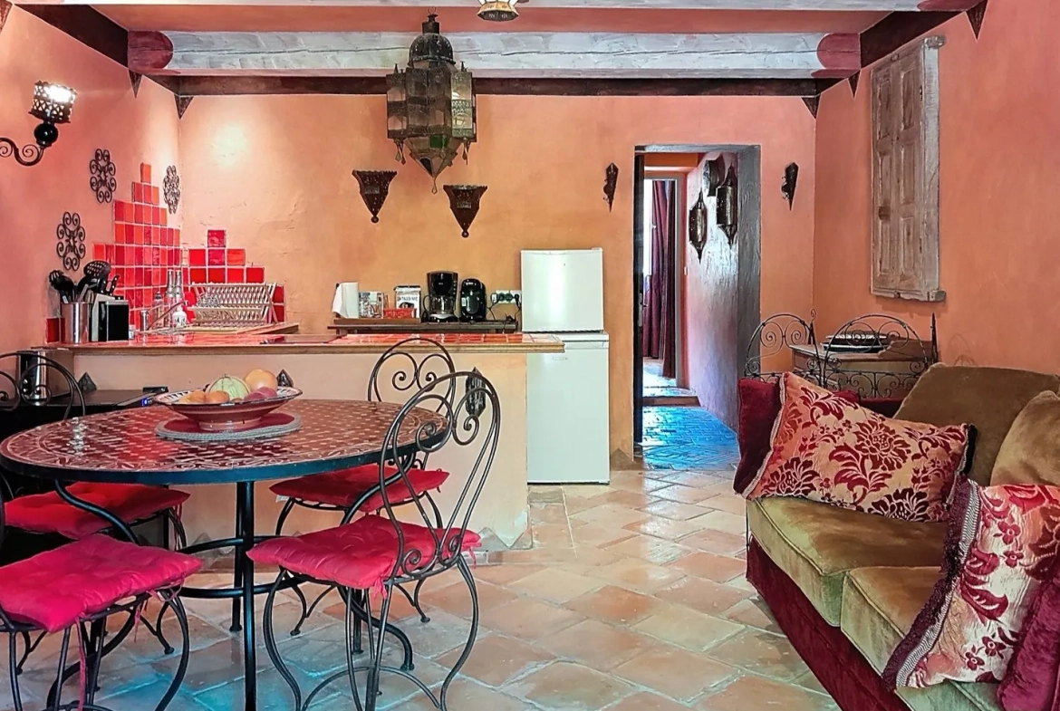 Appartement lumineux avec terrasse dans résidence sécurisée au Beaucet 