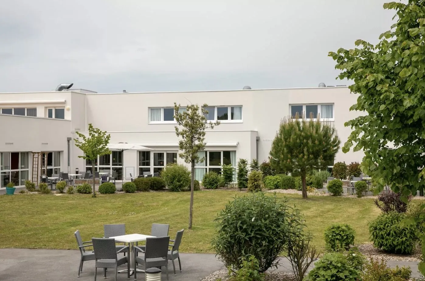 Investissement LMNP en résidence de retraite à Belz - Rentabilité et gestion facilitée 