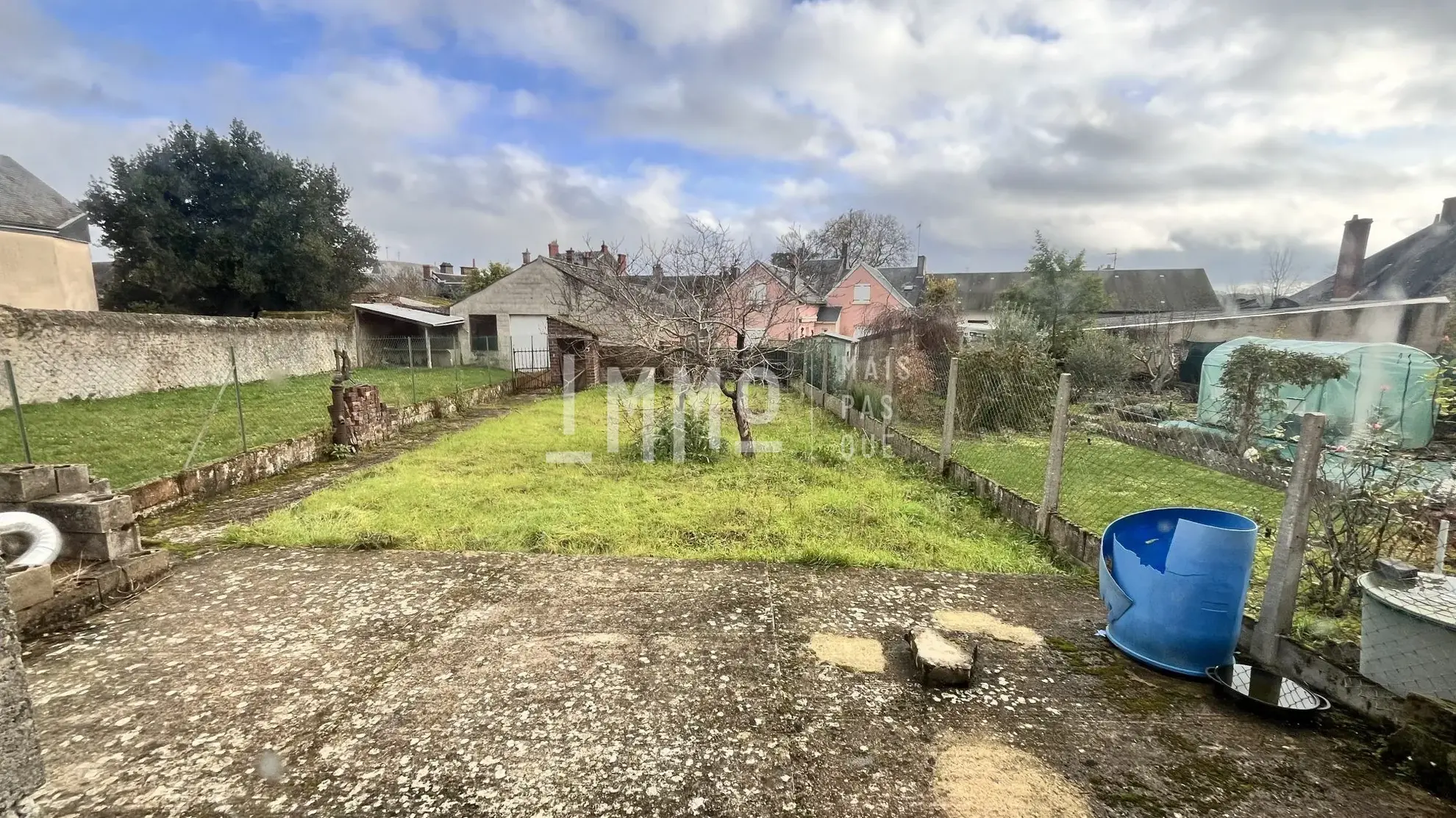 Maison mitoyenne à Bessé-sur-Braye avec terrasse et jardin - Idéal investisseur ou primo-accédant 