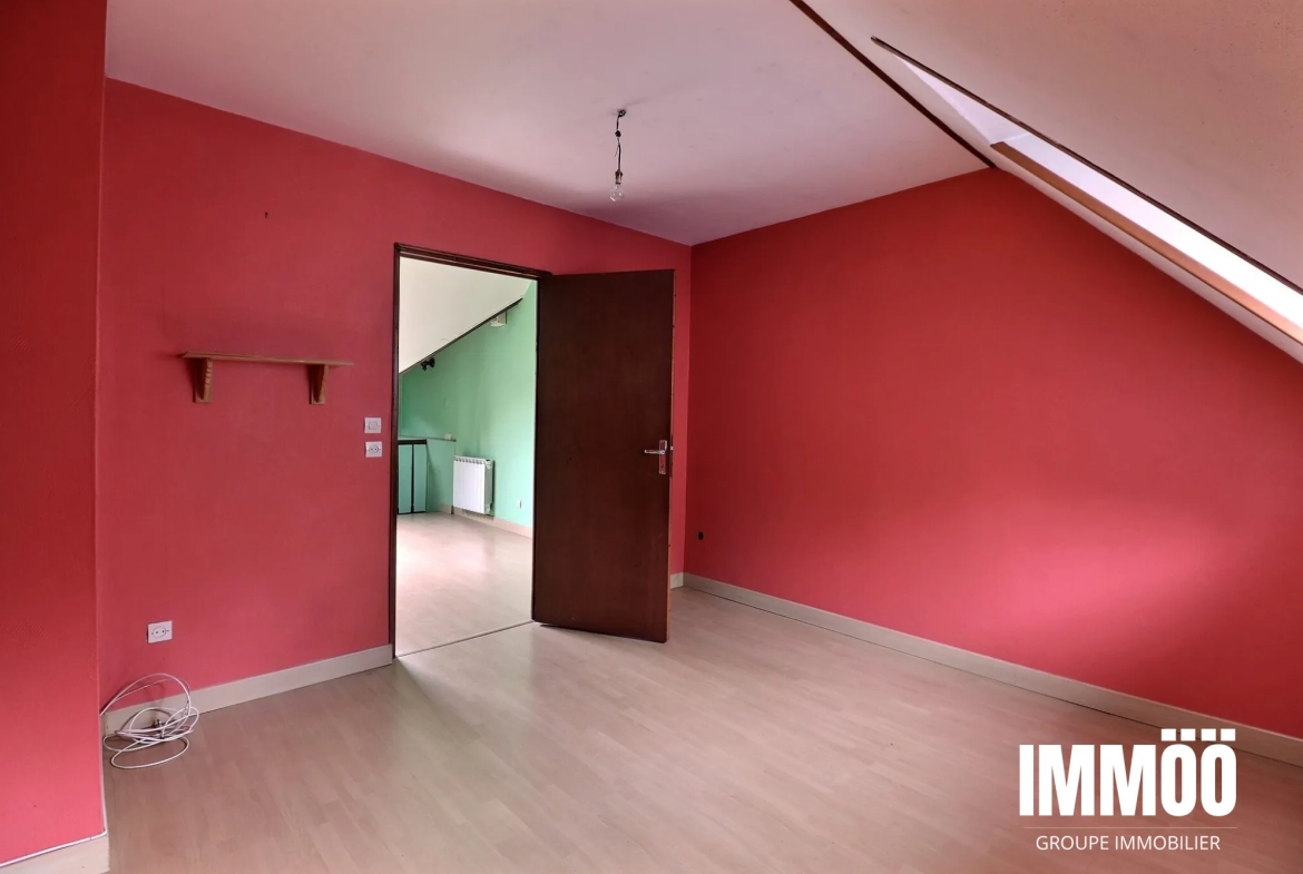 Maison de ville avec jardin, cave et terrasse à Malaunay 