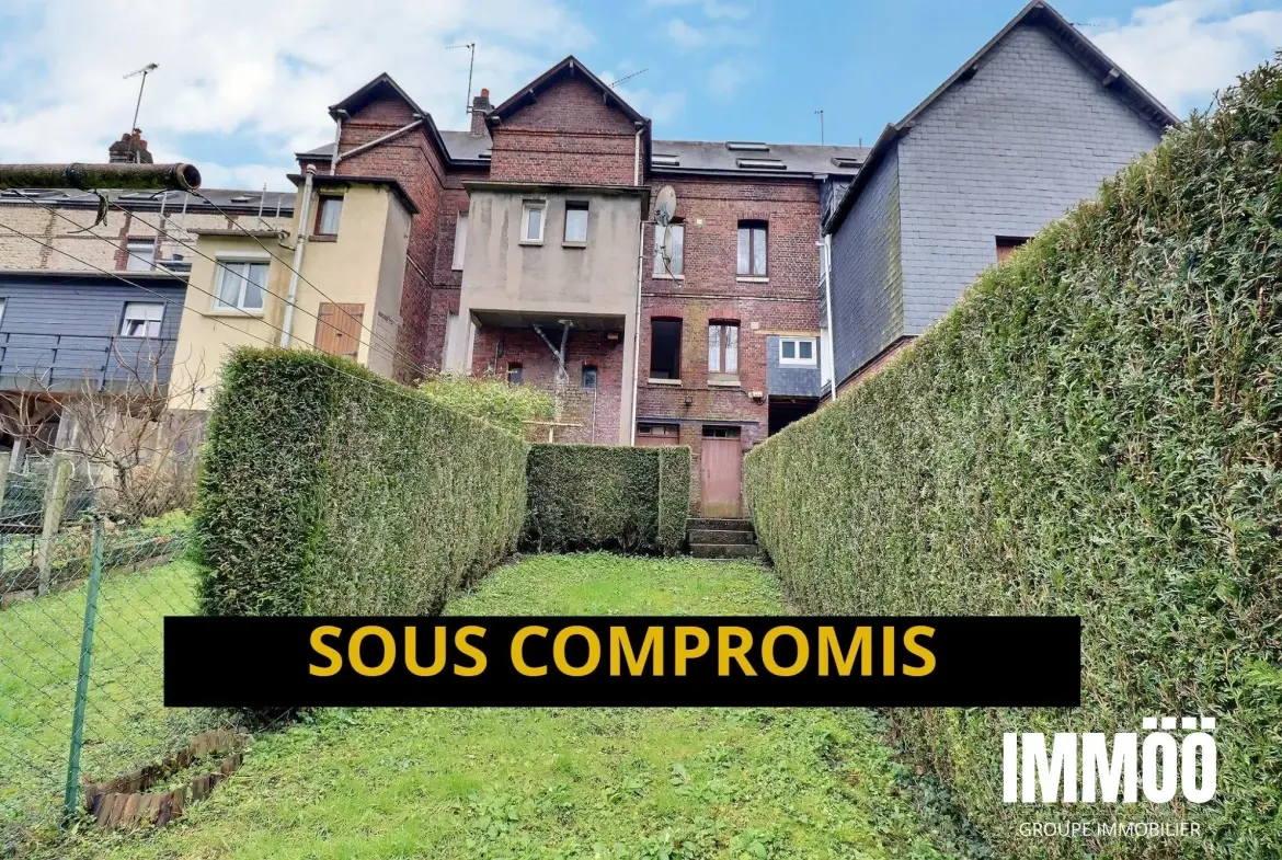 Maison de ville avec jardin, cave et terrasse à Malaunay 