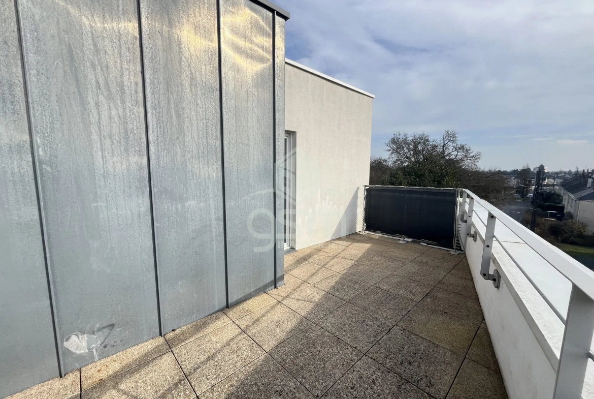 Appartement 2 Chambres avec Terrasse et Parking à Joué-lès-Tours 