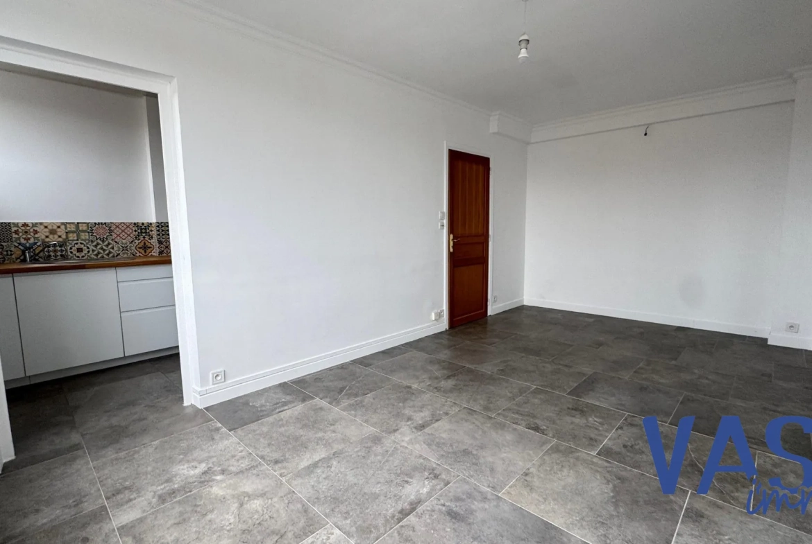 Appartement T2 de 39 m² à vendre à Tourcoing - Lumineux, proche commodités 
