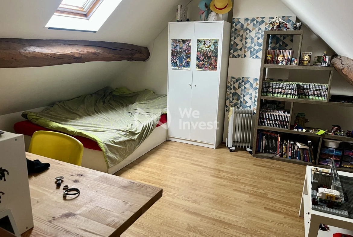 Maison ancienne à vendre à Mouroux de 80 m² avec terrain et parking 