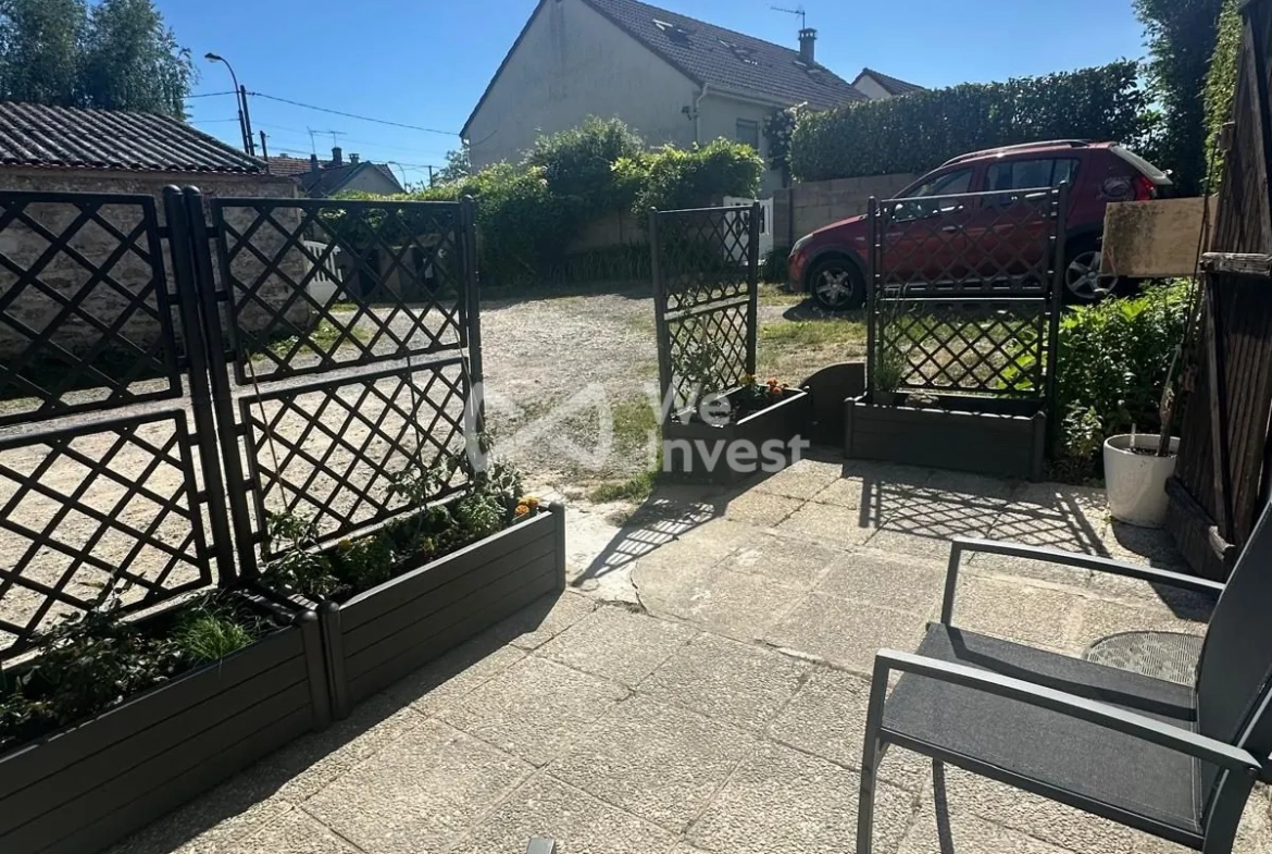 Maison ancienne à vendre à Mouroux de 80 m² avec terrain et parking 