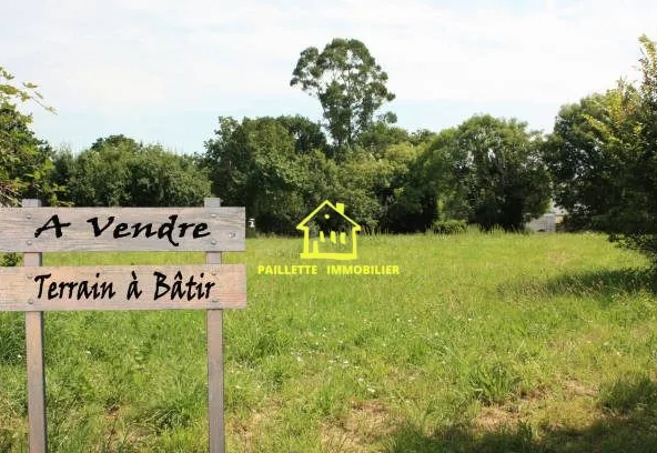 Terrain constructible de 1500 m² à vendre à Hermville