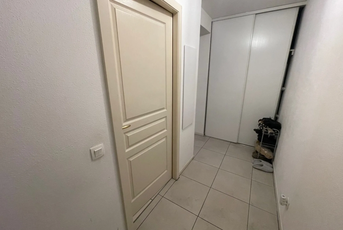 Appartement 2 pièces à Strasbourg Cronenbourg avec parking privé - Investissement locatif 