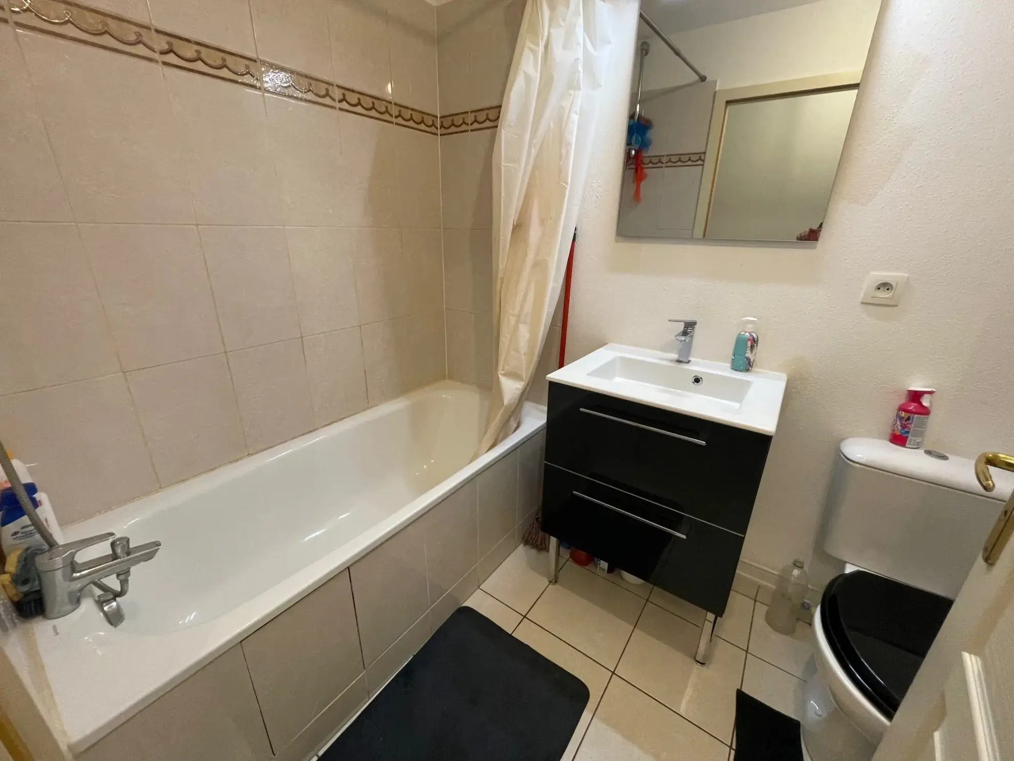 Appartement 2 pièces à Strasbourg Cronenbourg avec parking privé - Investissement locatif 