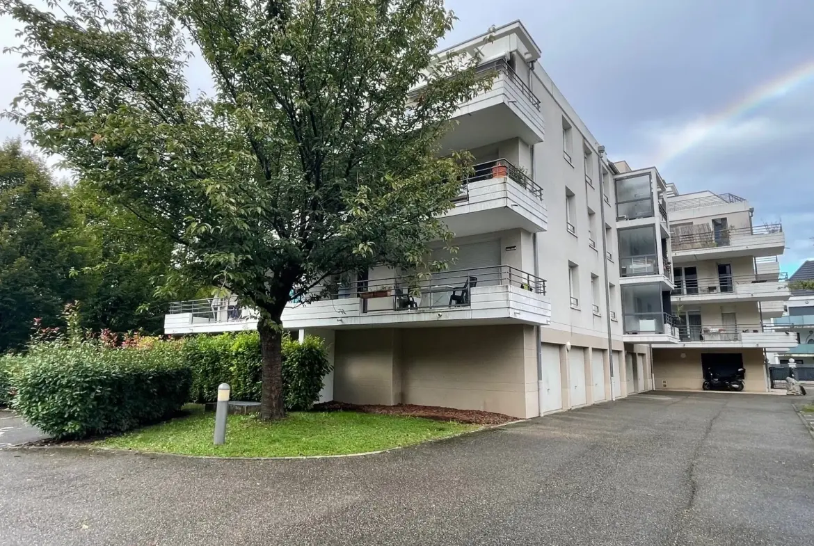 Appartement 2 pièces à Strasbourg Cronenbourg avec parking privé - Investissement locatif 