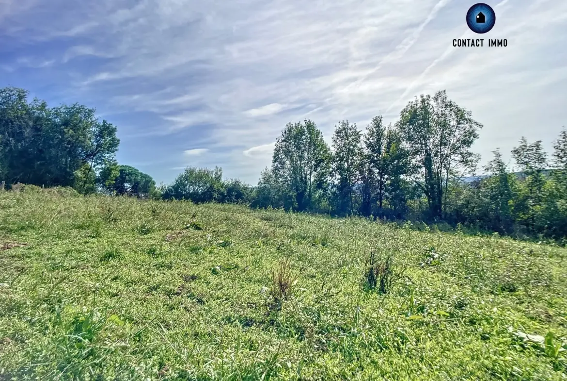 Terrain constructible de 1800 m² à Lintillac, proximité Brive-la-Gaillarde 
