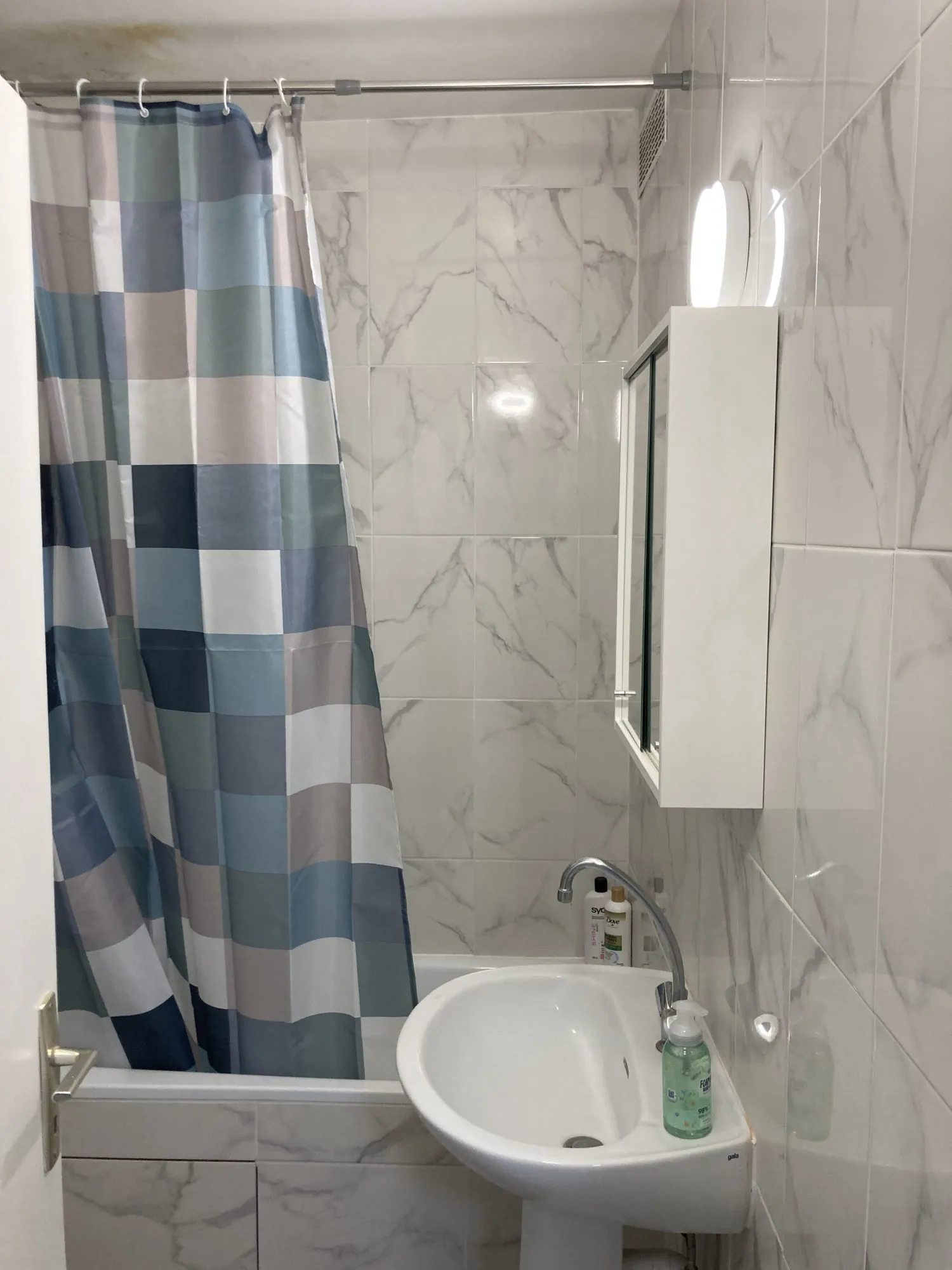 Studio de 21,73 m² à vendre au 1er étage dans le 19ème arrondissement de Paris 
