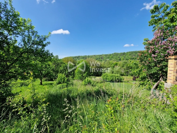 Terrain à bâtir de 210 m² à Maron avec vue dégagée