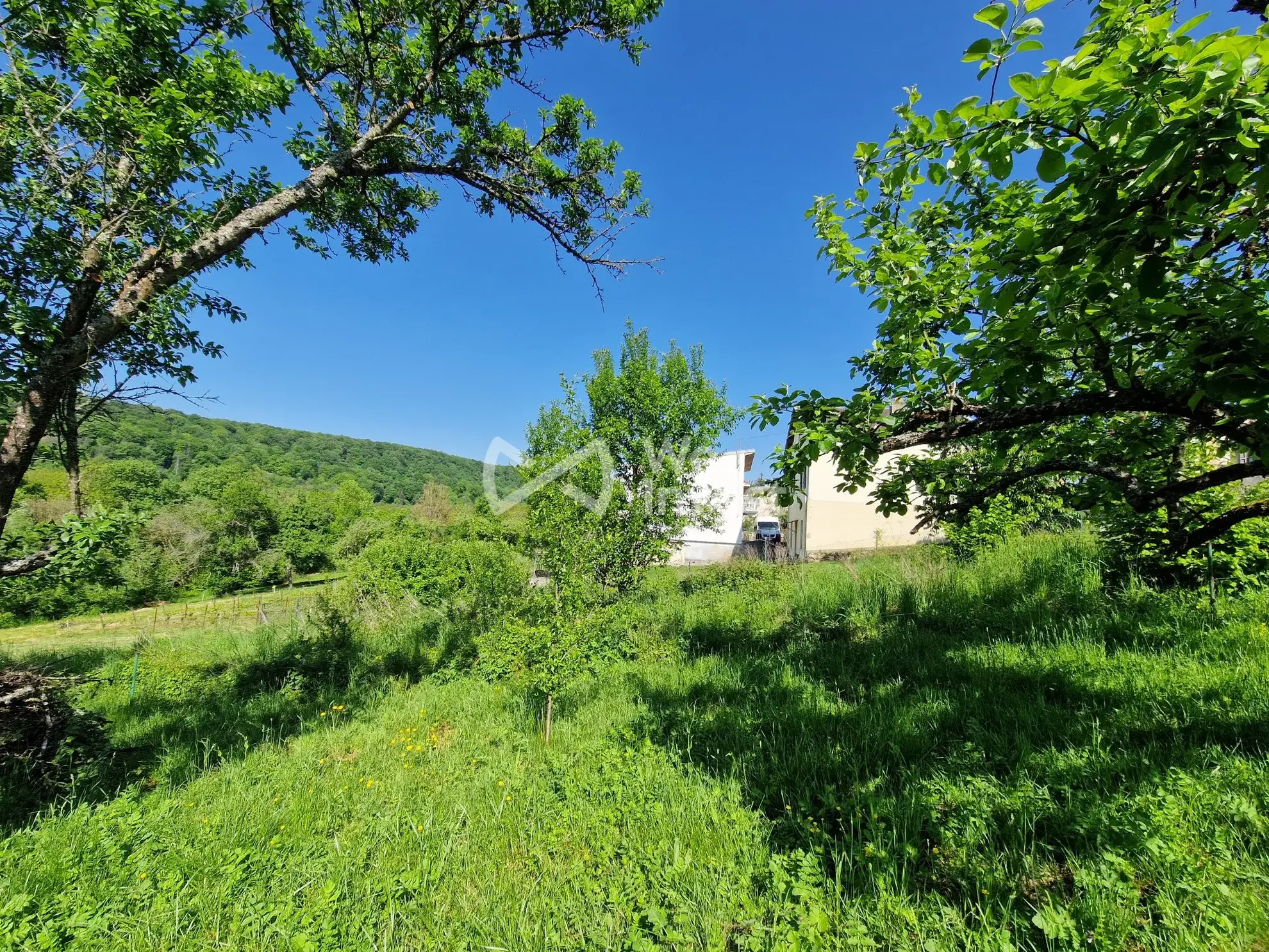 Terrain à bâtir de 210 m² à Maron avec vue dégagée 