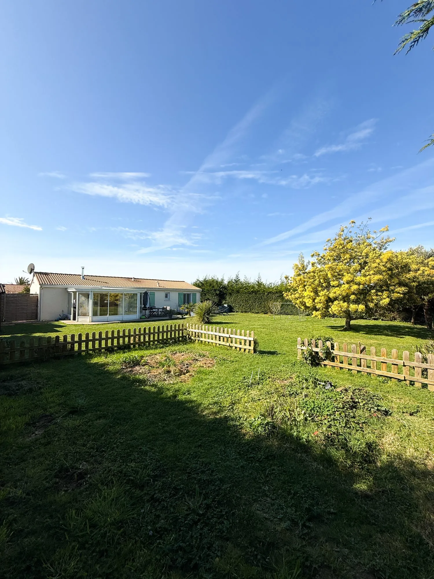 Maison de plain-pied rénovée avec jardin à l'Île d'Olonne 