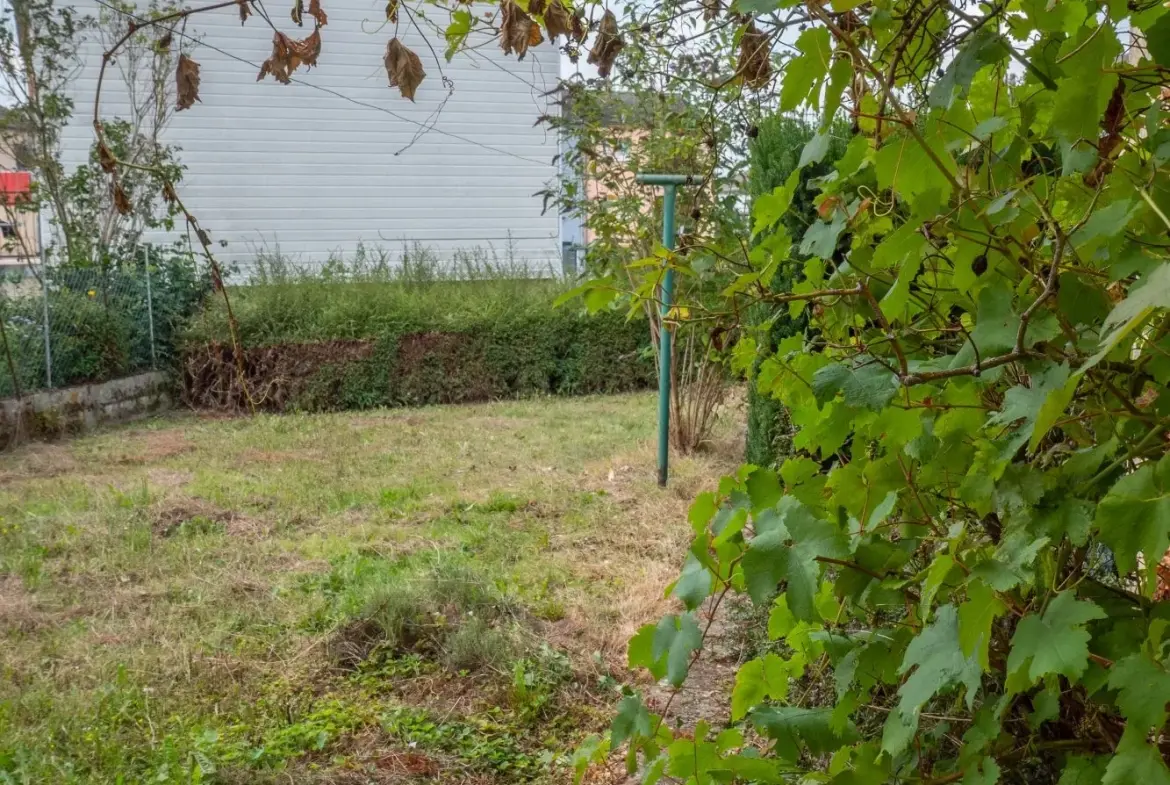 Maison 3 chambres à Longueau avec garage et terrain clos - Opportunité à saisir 