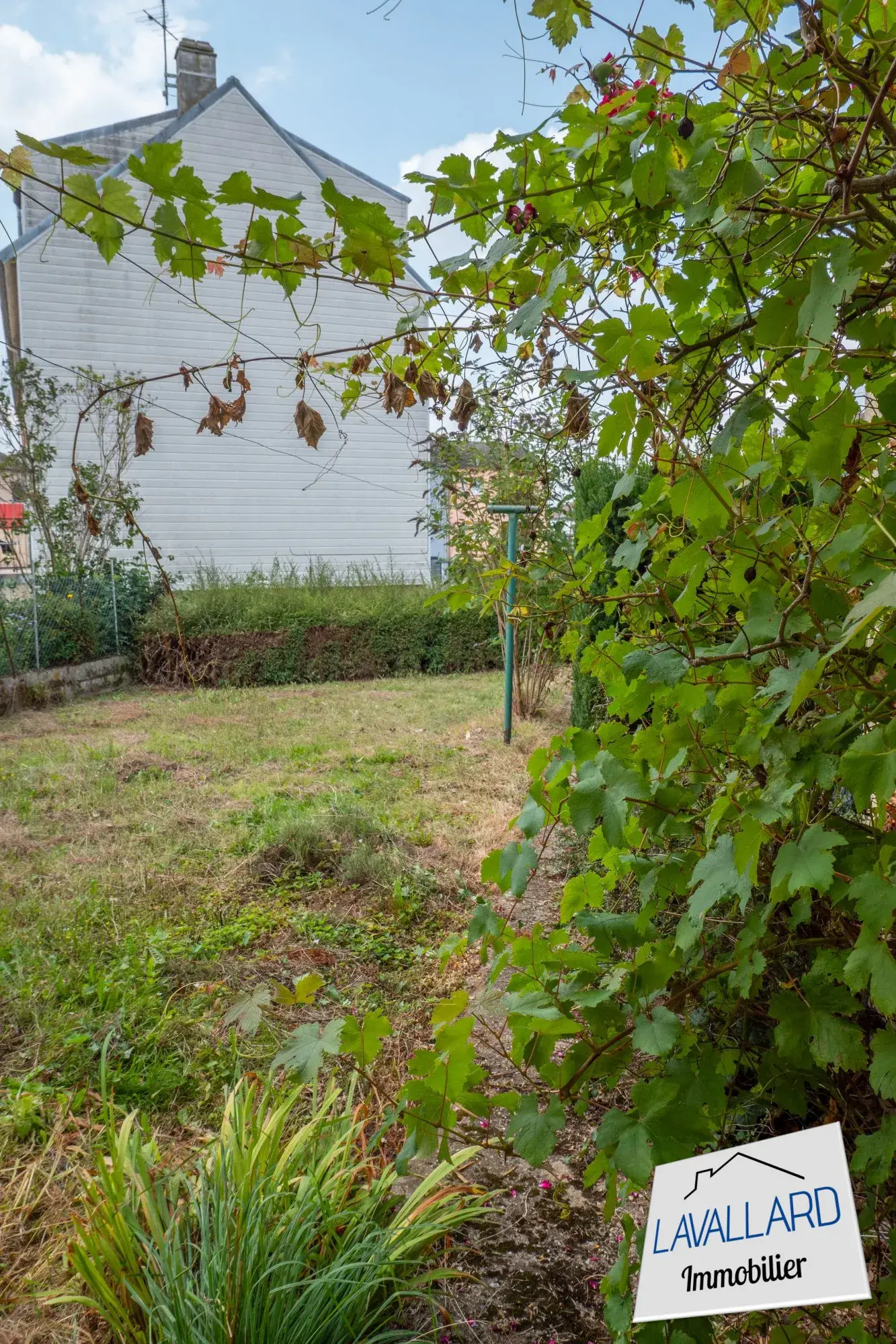 Maison 3 chambres à Longueau avec garage et terrain clos - Opportunité à saisir 