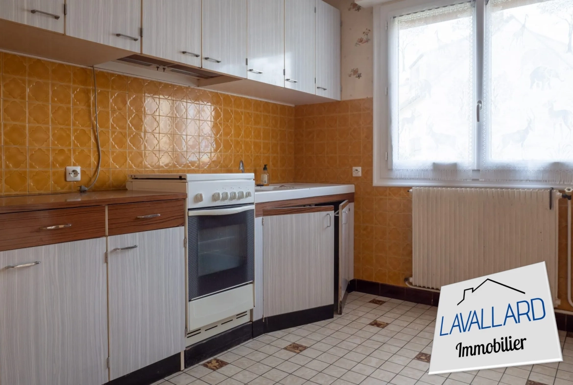 Maison 3 chambres à Longueau avec garage et terrain clos - Opportunité à saisir 