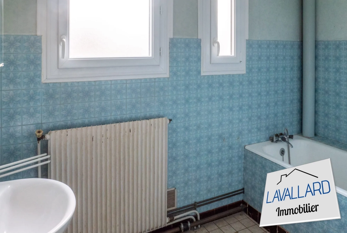 Maison 3 chambres à Longueau avec garage et terrain clos - Opportunité à saisir 