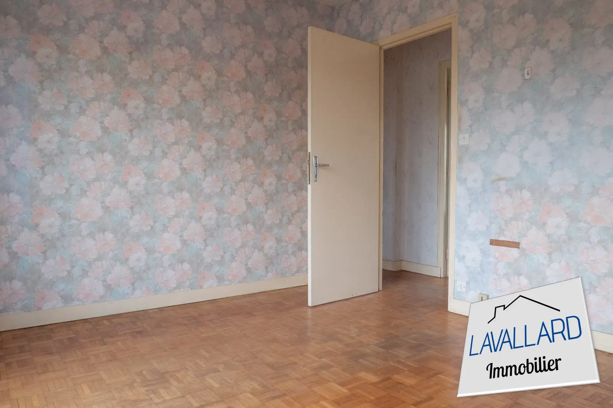 Maison 3 chambres à Longueau avec garage et terrain clos - Opportunité à saisir 