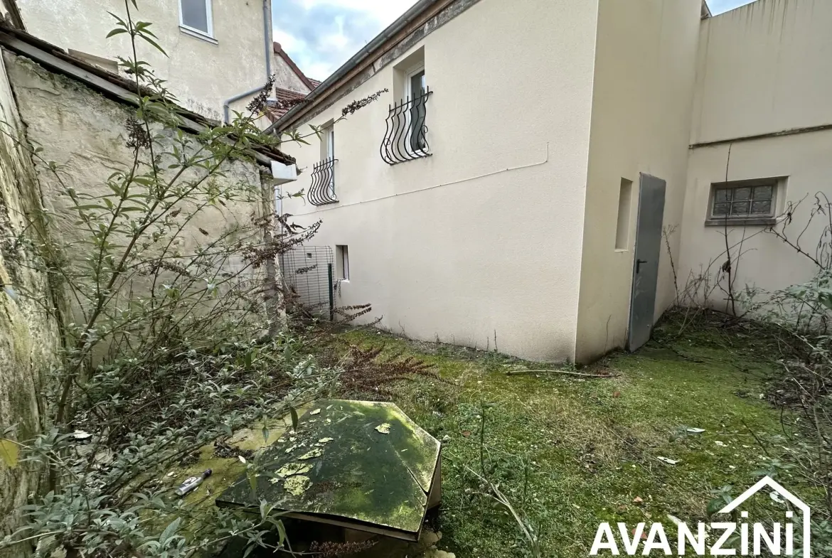 Charmant appartement T2/3 avec jardin à Meaux, proximité des commodités 