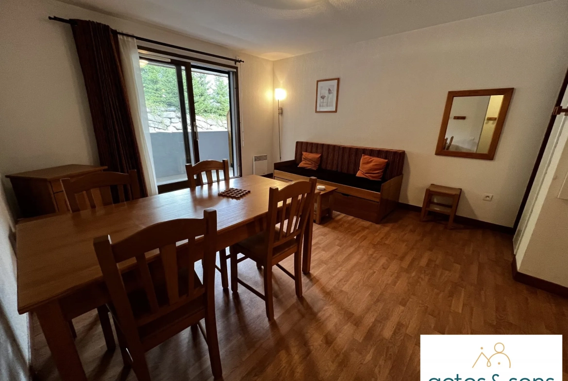 Appartement PMR dans le domaine des Sybelles avec piscine et accès ski à 50m 