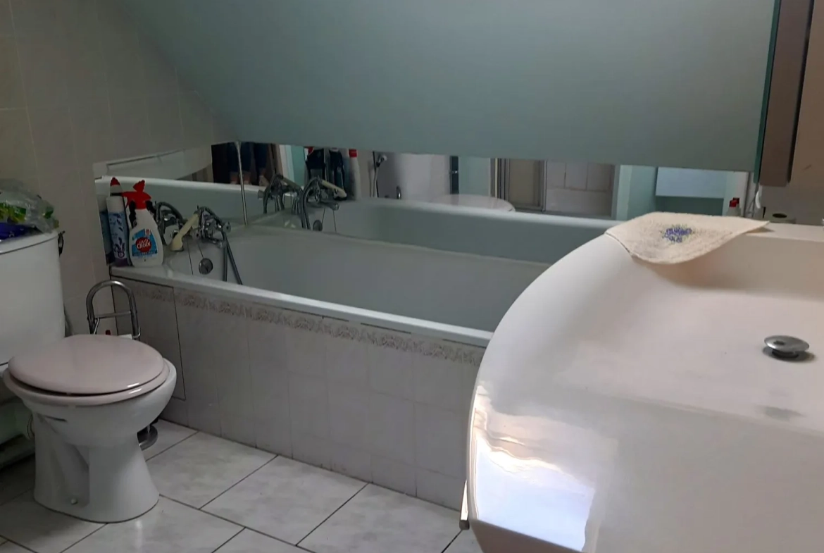 Vente maison à Fécamp – 3 chambres, jardin, garage, secteur résidentiel 