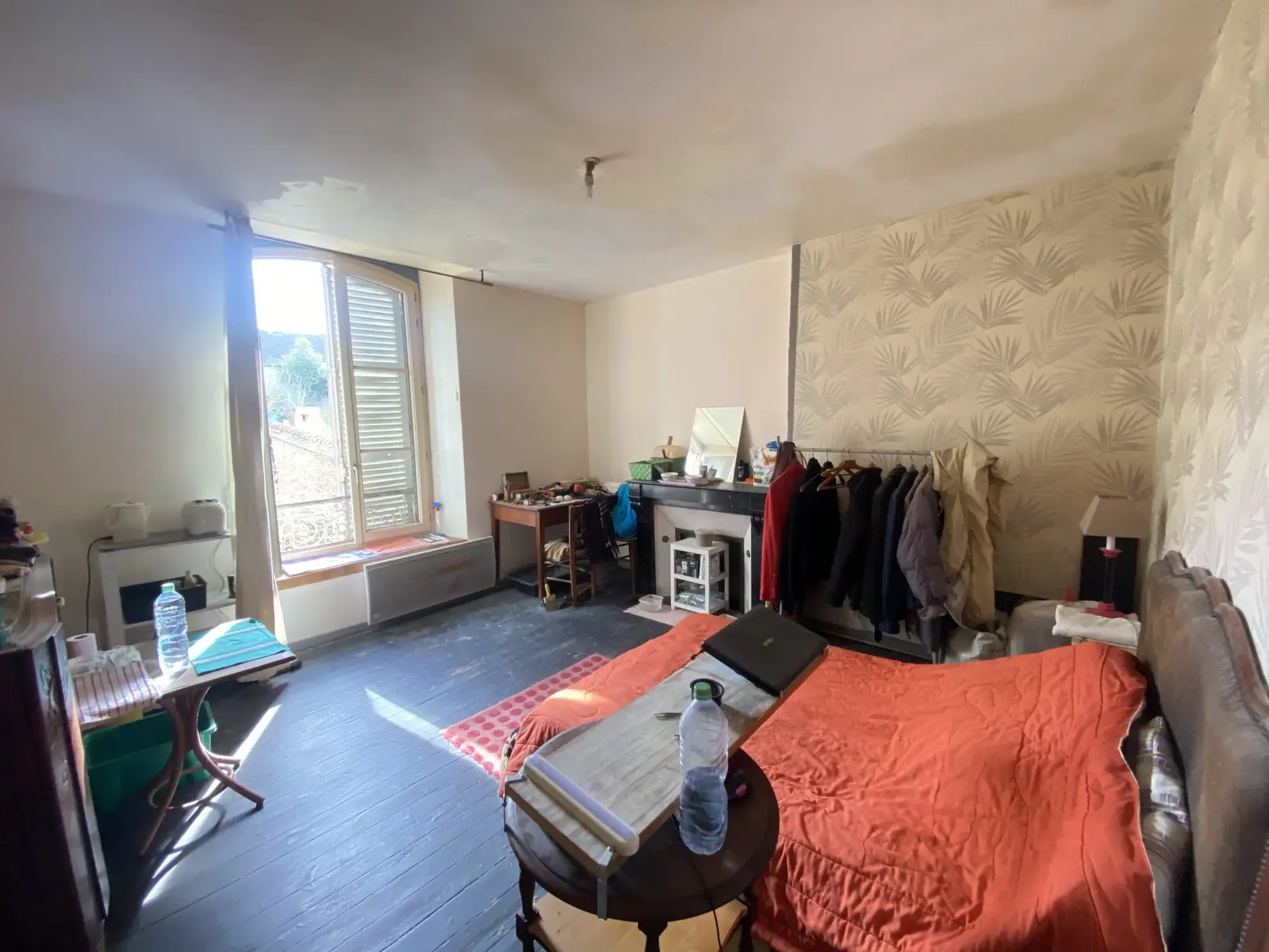 Maison de ville à vendre à Courtenay avec deux logements, terrain de 509 m² 